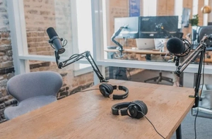 Jak działają webinary? Przewodnik po webinarach w marketingu dla początkujących