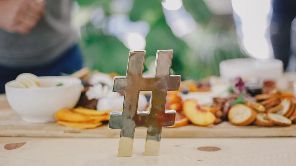 6 Mind-Blowing Instagram Ad Examples to Drive Ecommerce Sales